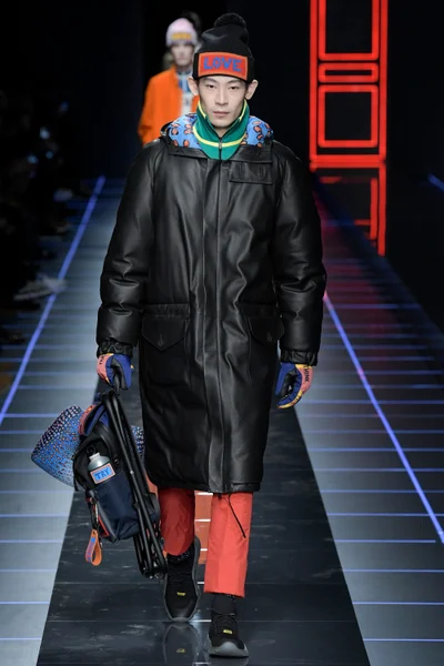 Look 49